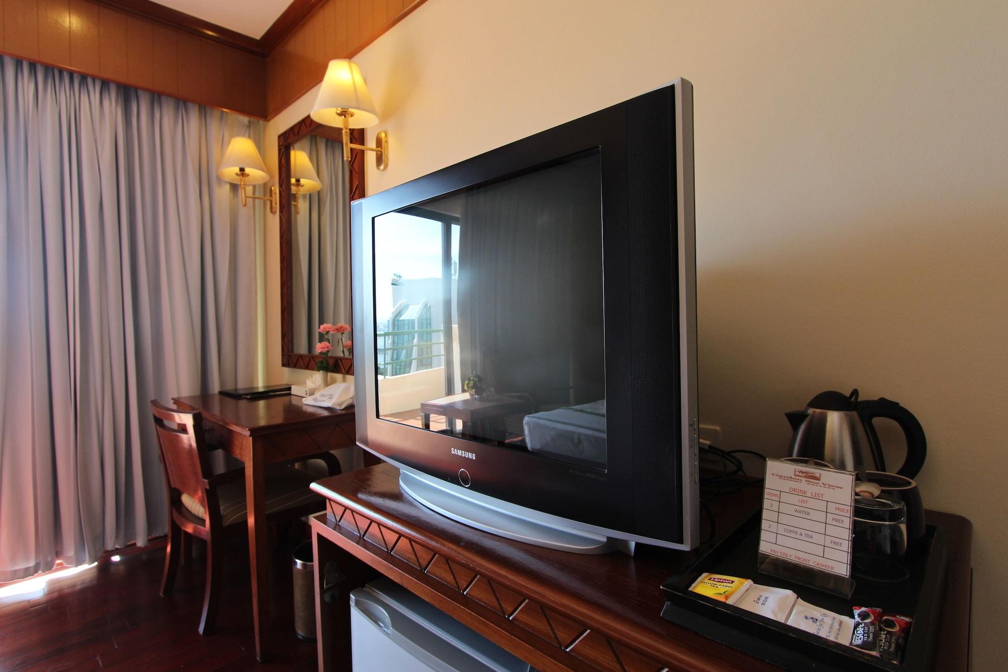 Garden Sea View Resort Pattaya Exterior foto