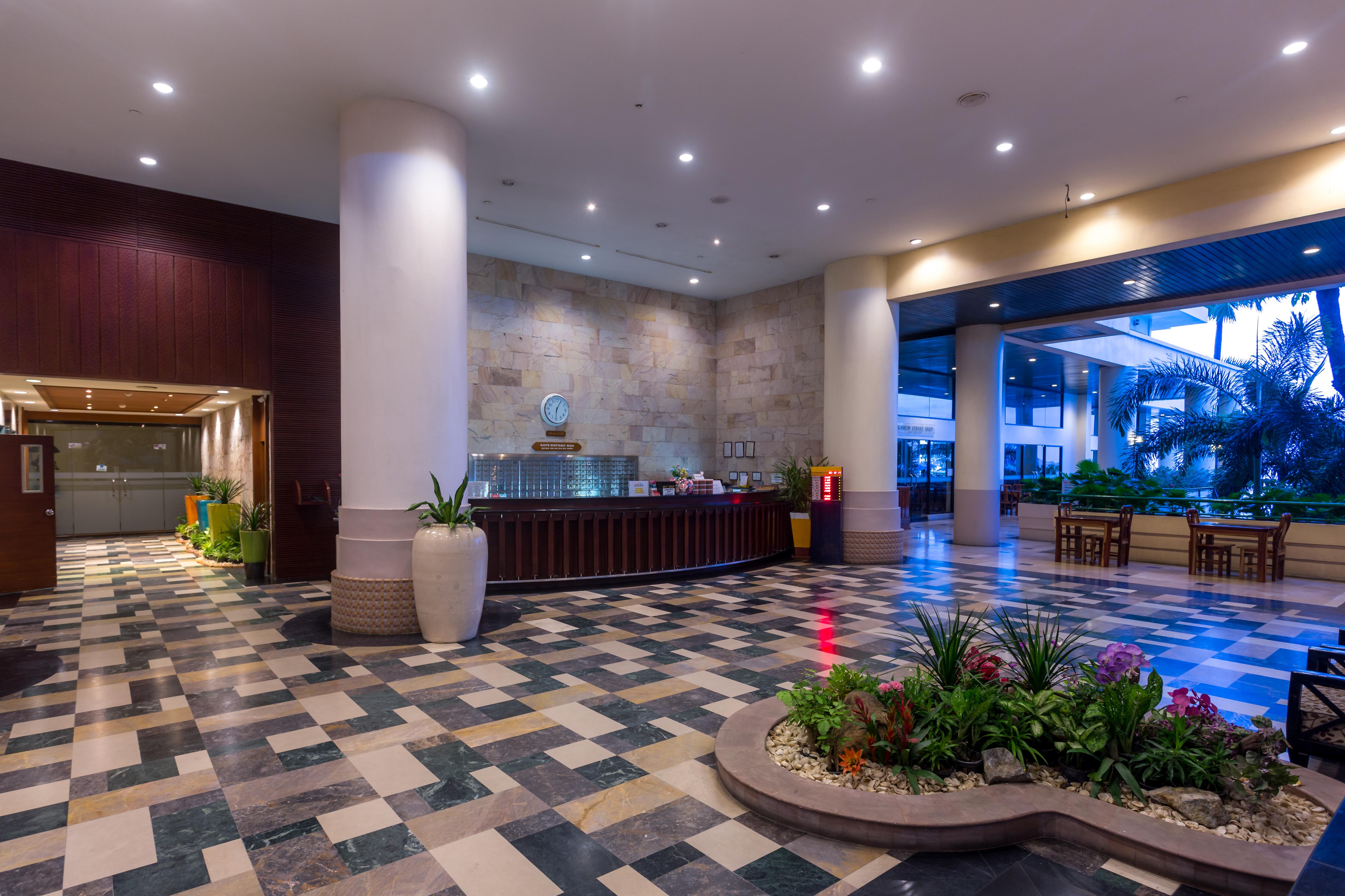 Garden Sea View Resort Pattaya Exterior foto