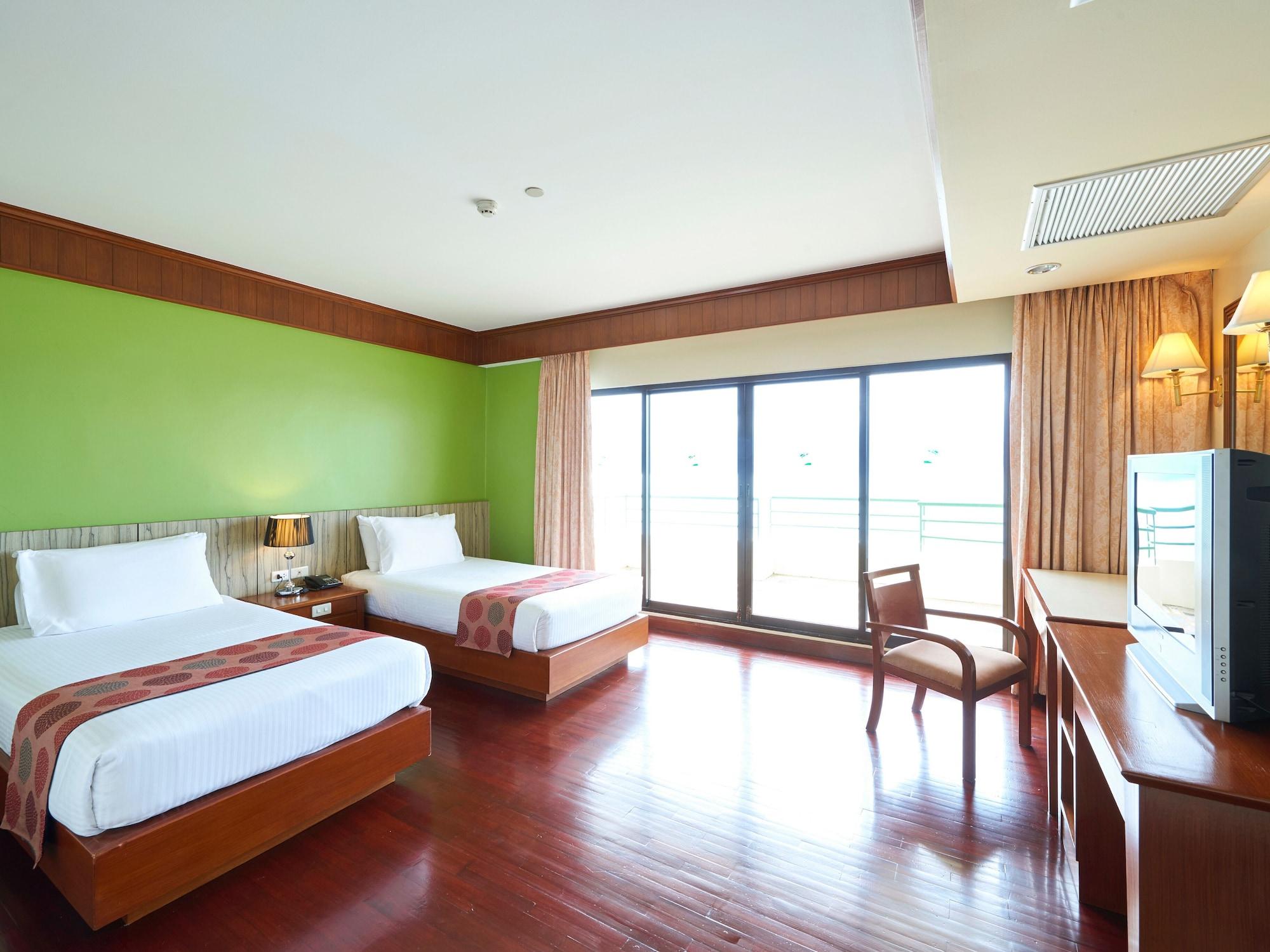 Garden Sea View Resort Pattaya Exterior foto