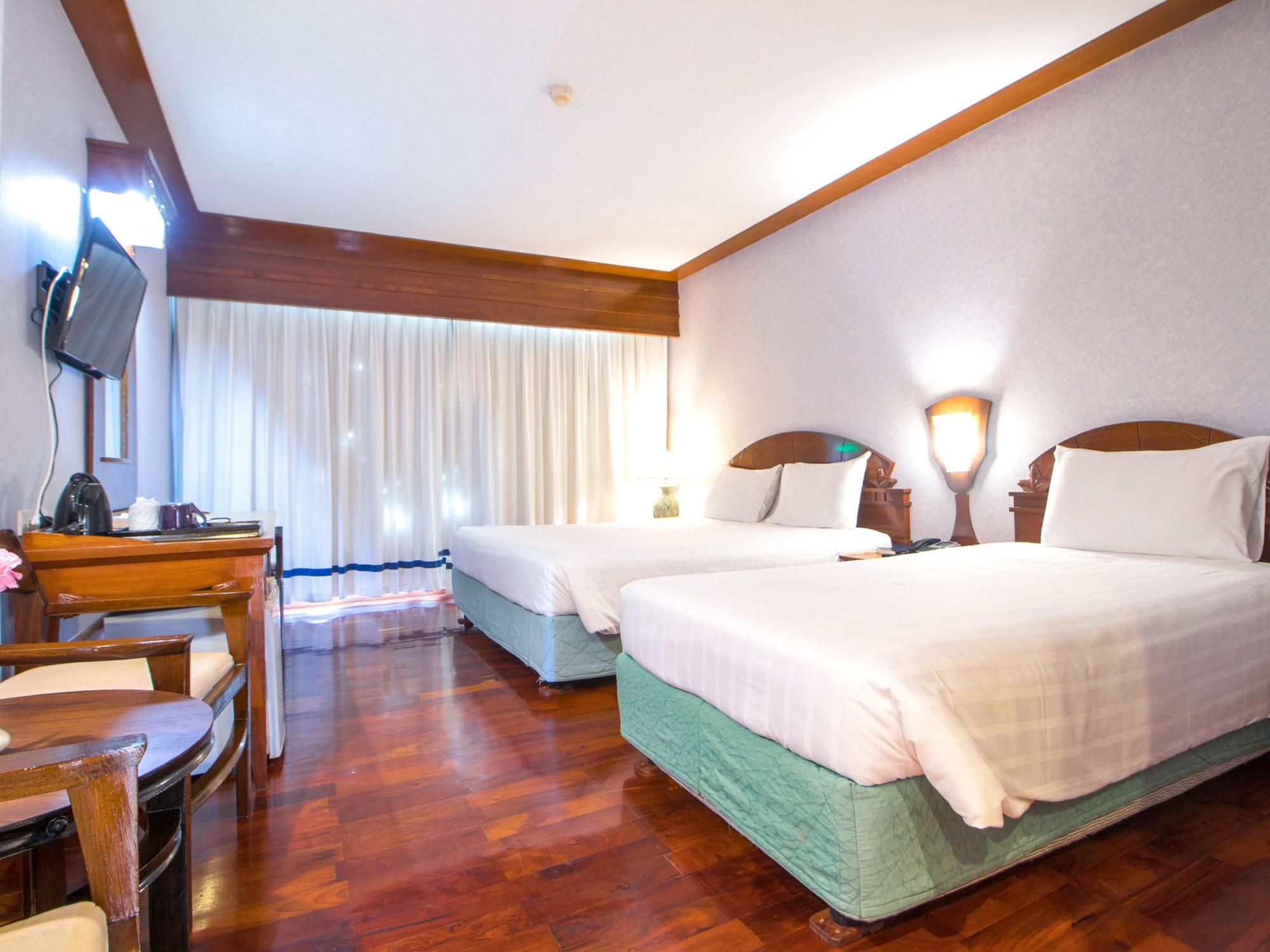 Garden Sea View Resort Pattaya Exterior foto
