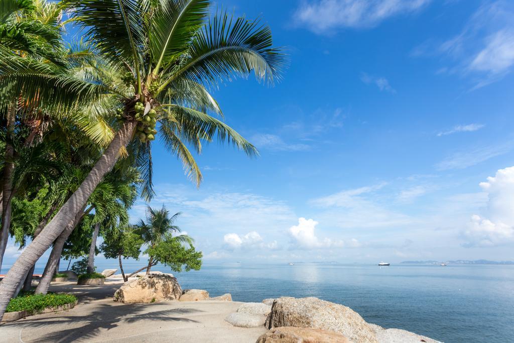Garden Sea View Resort Pattaya Exterior foto
