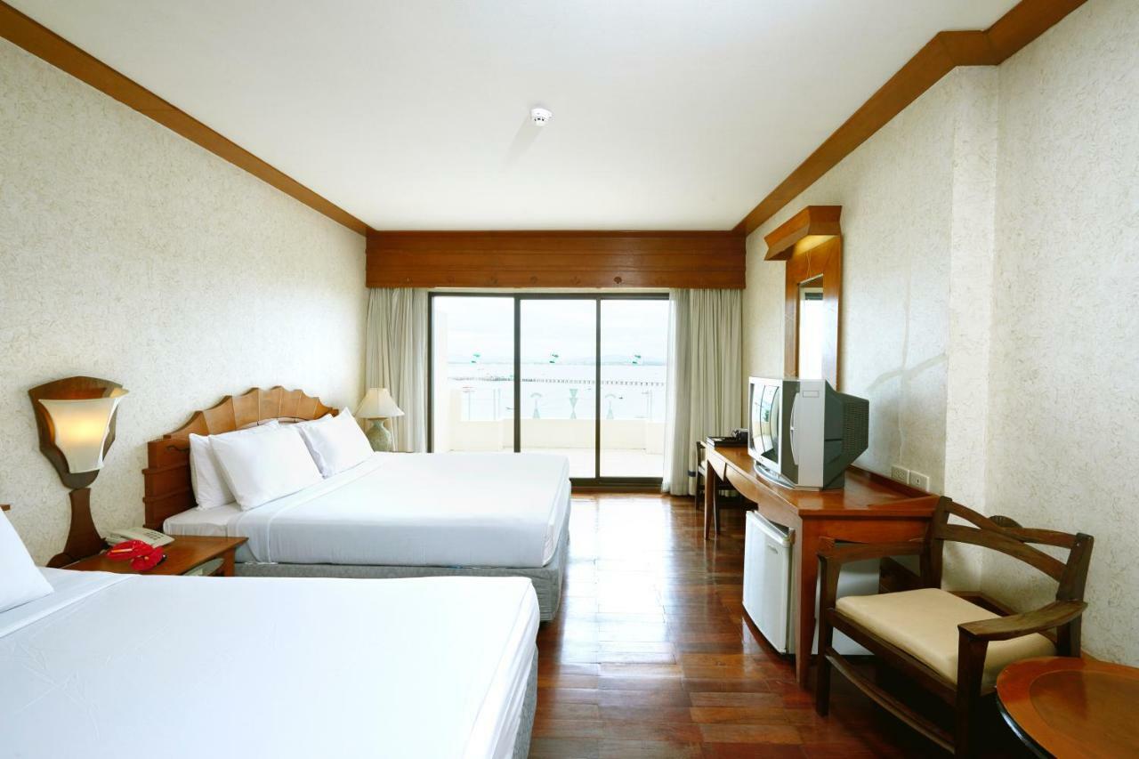 Garden Sea View Resort Pattaya Exterior foto