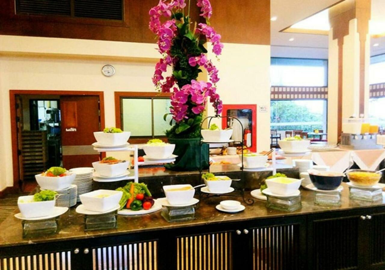 Garden Sea View Resort Pattaya Exterior foto