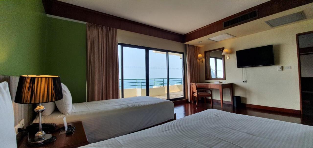 Garden Sea View Resort Pattaya Exterior foto